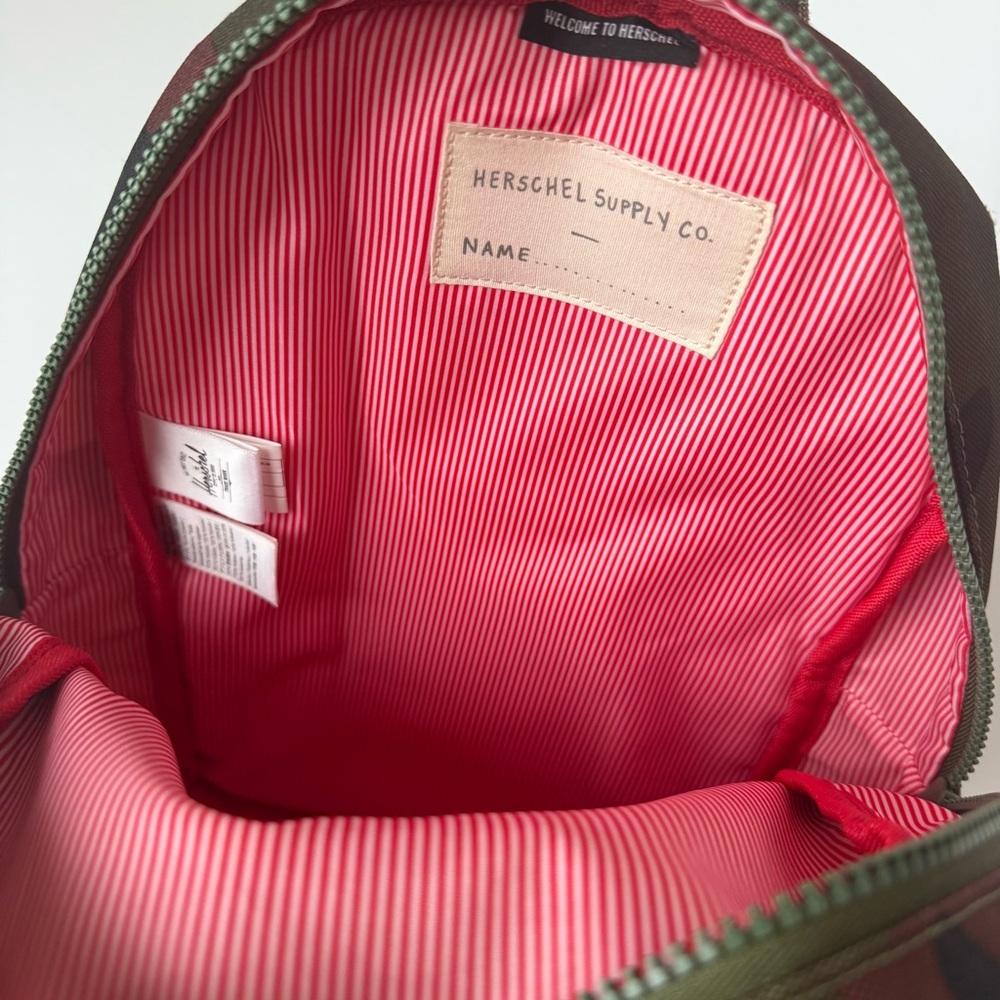 Herschel Heritage Kids Backpack Woodland Camo 14L Ages 3–7 - Picture 5 of 5